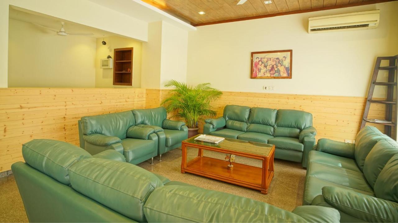 Uds Villa Scandinavian B&B - Next To Vfs New Delhi Luaran gambar