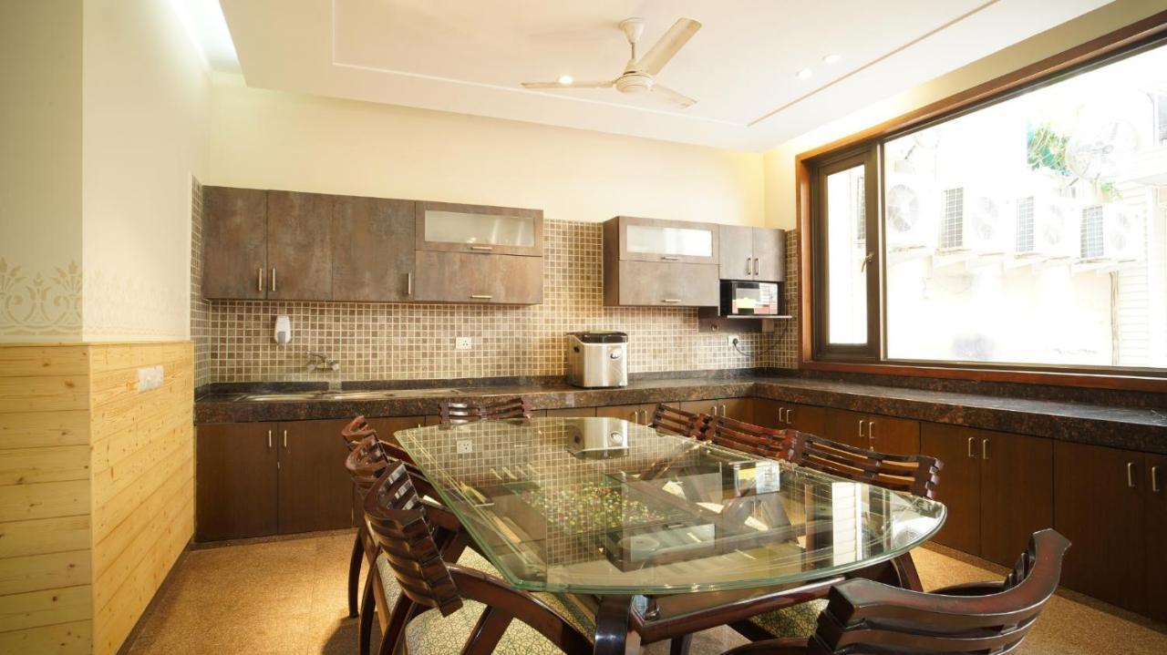 Uds Villa Scandinavian B&B - Next To Vfs New Delhi Luaran gambar