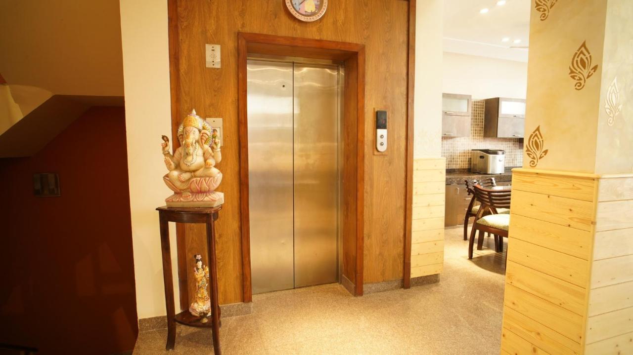 Uds Villa Scandinavian B&B - Next To Vfs New Delhi Luaran gambar