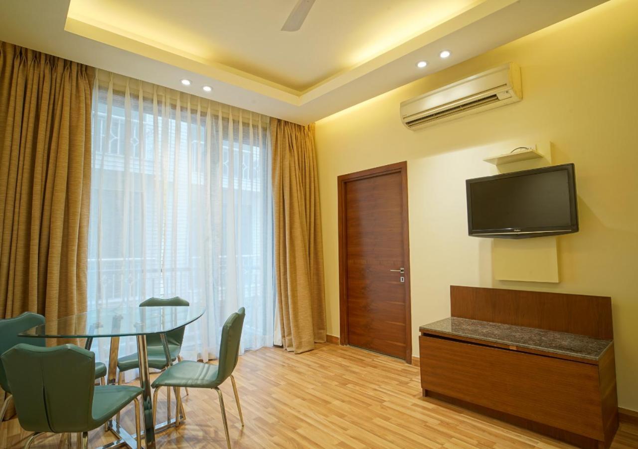 Uds Villa Scandinavian B&B - Next To Vfs New Delhi Luaran gambar