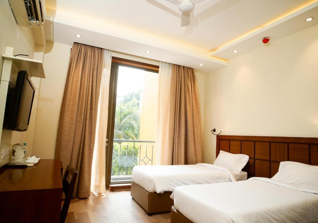 Uds Villa Scandinavian B&B - Next To Vfs New Delhi Luaran gambar