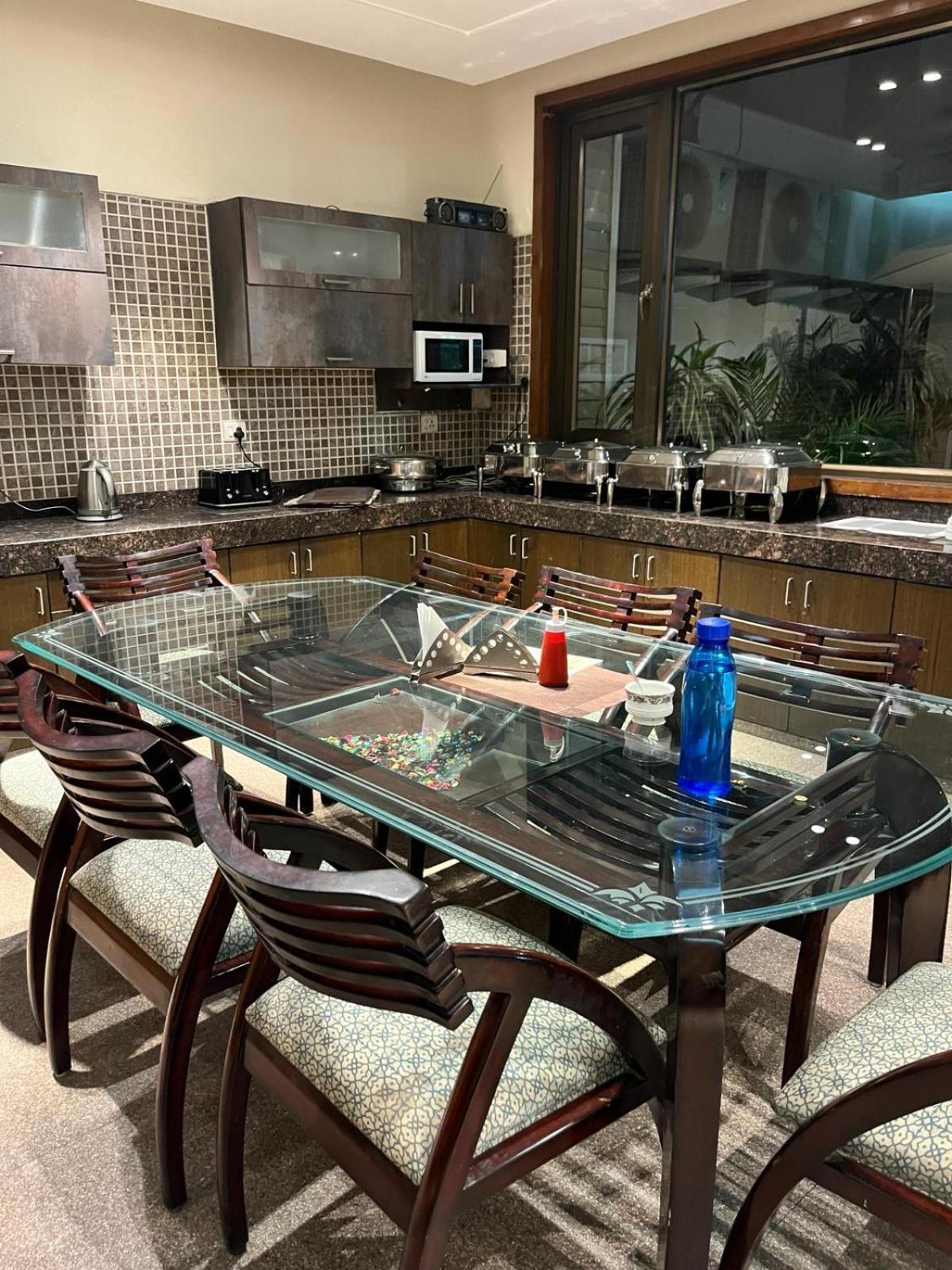 Uds Villa Scandinavian B&B - Next To Vfs New Delhi Luaran gambar